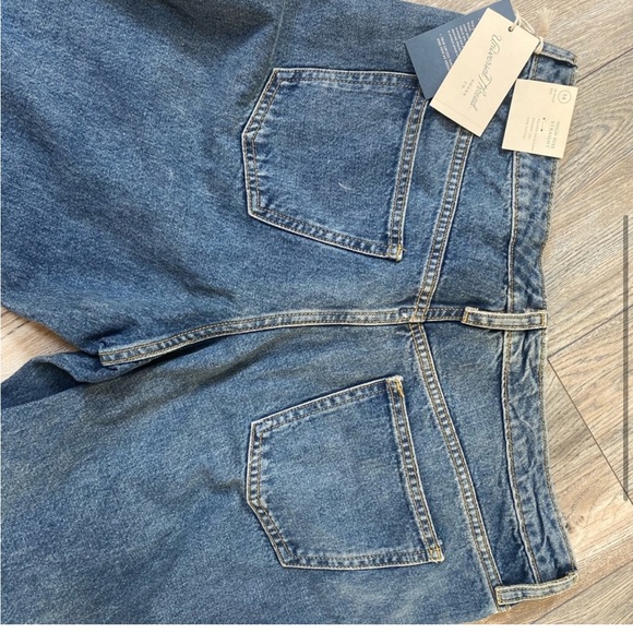 Universal Thread High Rise Denim Jeans - Picture 3 of 9